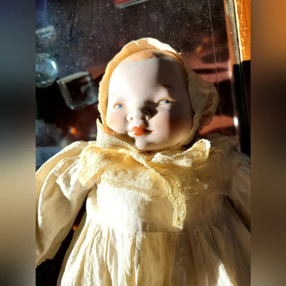 Baby bye Lo Vintage Bisque Porcelain Baby Doll - Picture 5 of 5